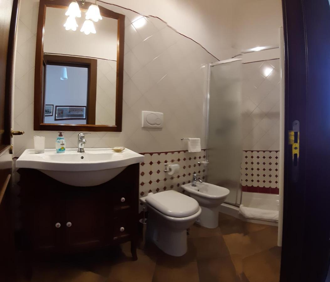 B&B Corte Barocca Лече Екстериор снимка