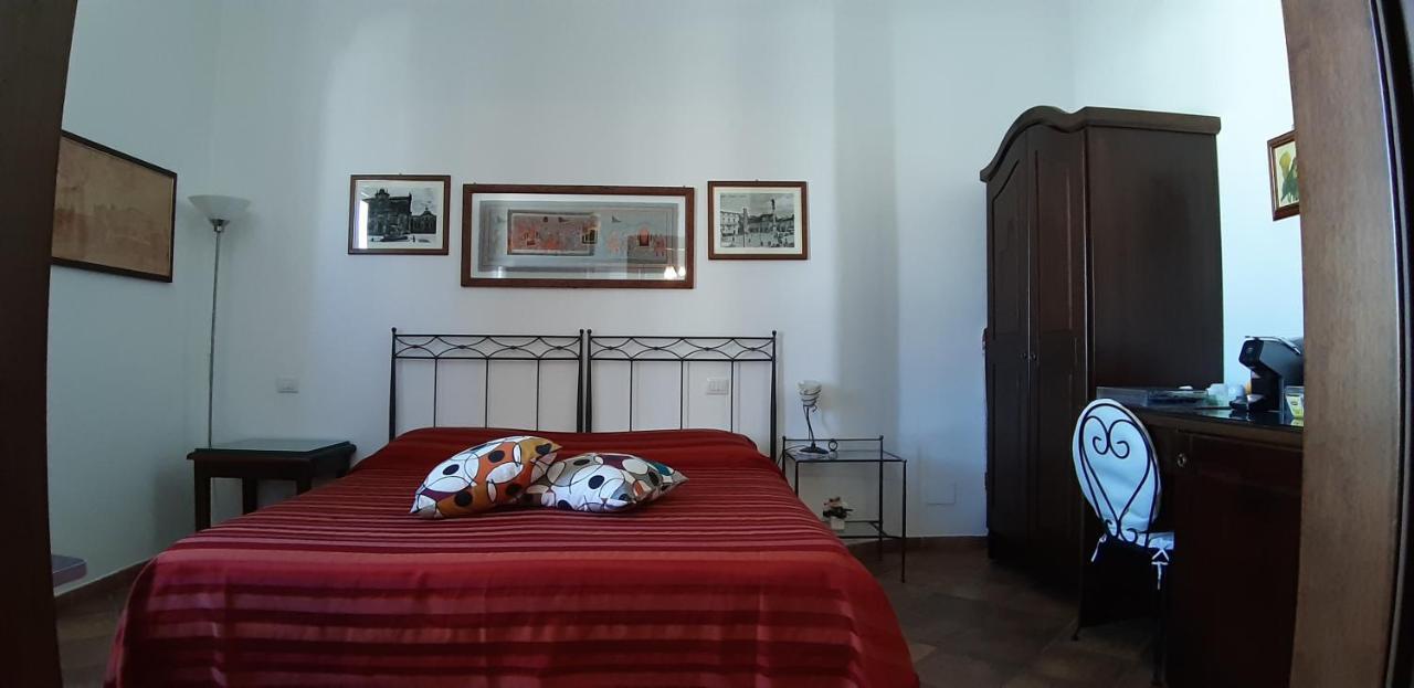 B&B Corte Barocca Лече Екстериор снимка