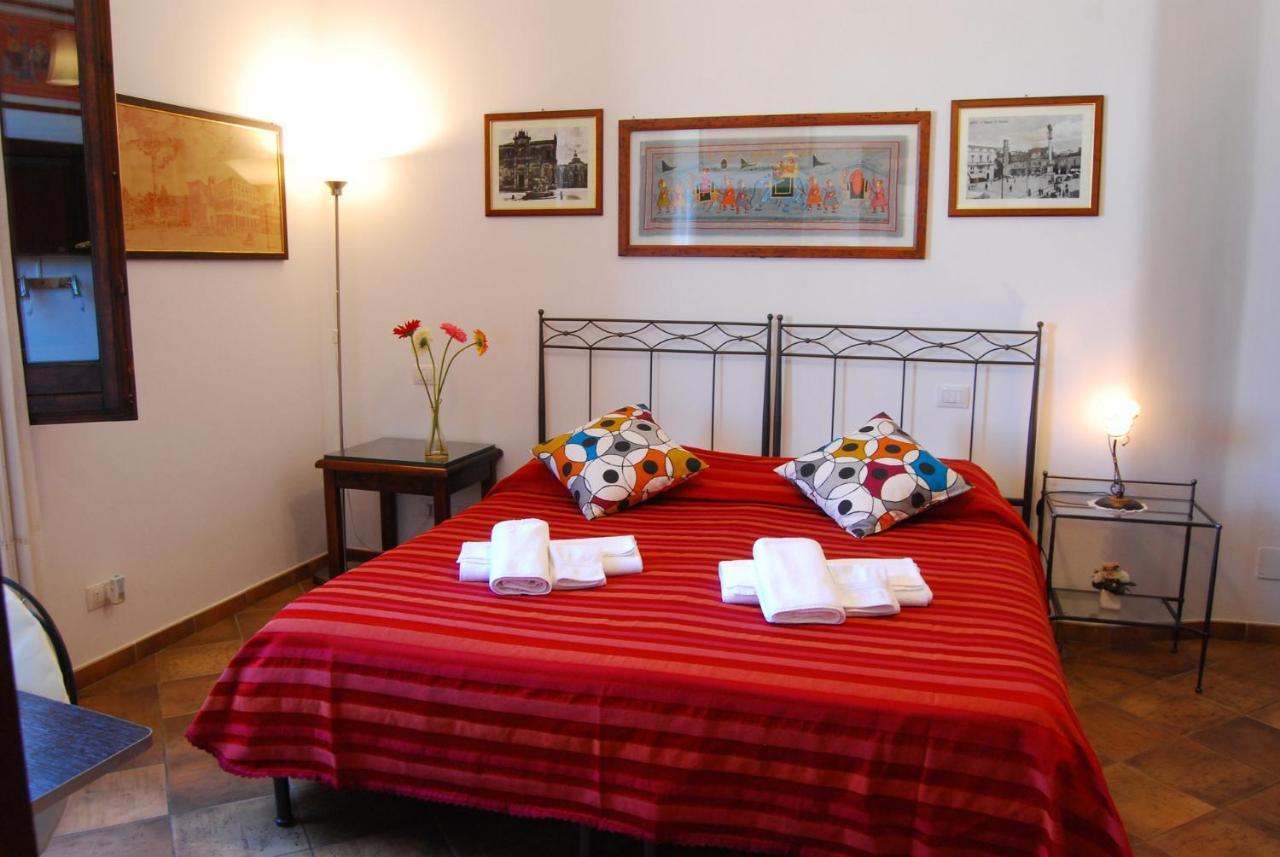 B&B Corte Barocca Лече Екстериор снимка