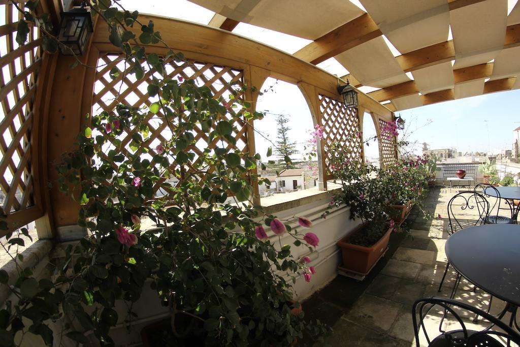 B&B Corte Barocca Лече Екстериор снимка
